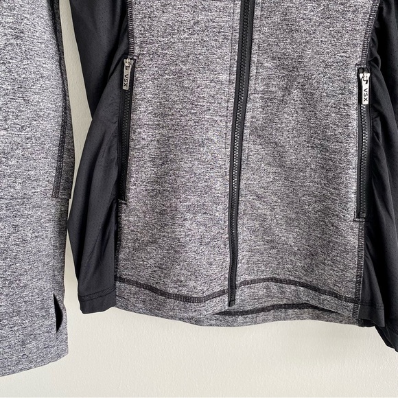 Victoria’s Secret VSX Sport Zip Up Jacket Size Small NWOT - Picture 2 of 5
